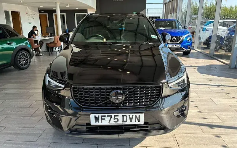 Used Volvo XC40 Ultra 163 HP (119 kW) 2025 Black SUV