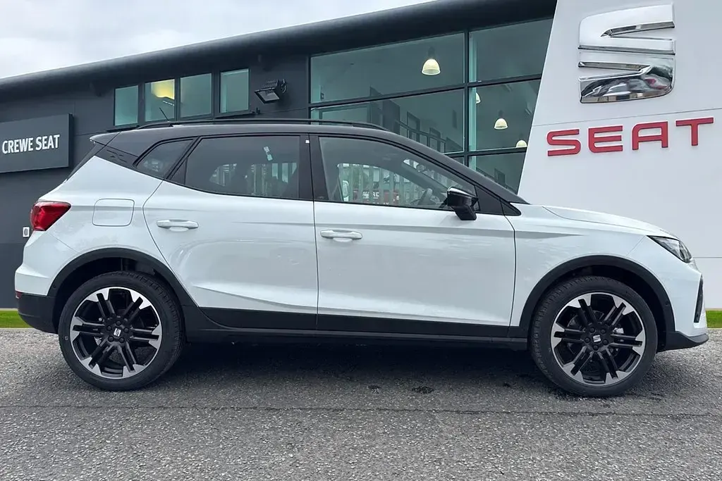 New Seat Arona FR Sport 150 HP (110 kW) 2026 White SUV