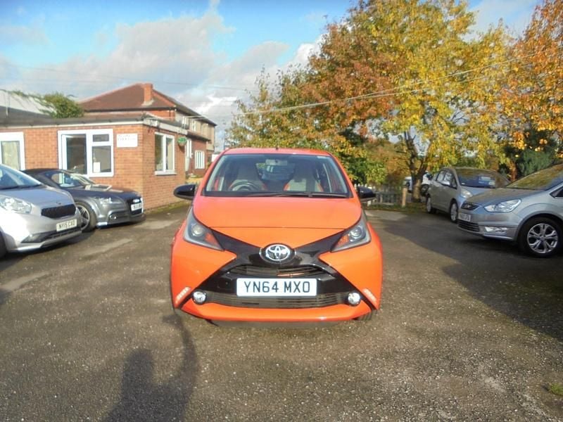 Used Toyota Aygo X-cite 68 HP (50 kW) 2014 Orange Hatchback
