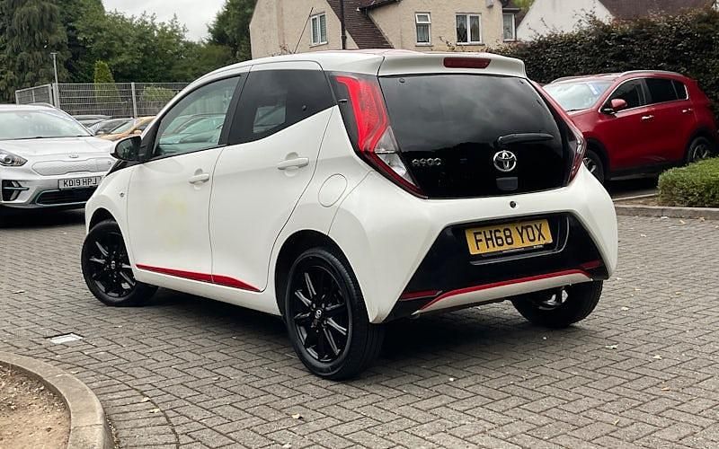 Used Toyota Aygo x-press 69 HP (50 kW) 2019 Hatchback