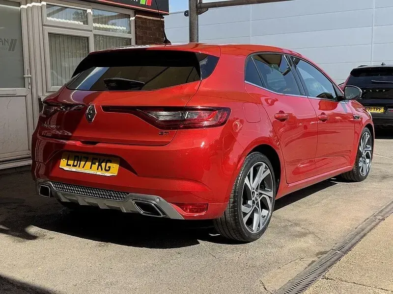 Used Renault Mégane IV GT 200 HP (147 kW) 2017 Red Hatchback