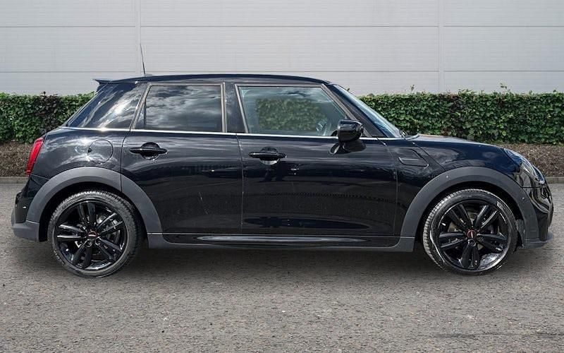 Usado Mini Cooper Hatch 136 HP (100 kW) 2022 Preto Citadino