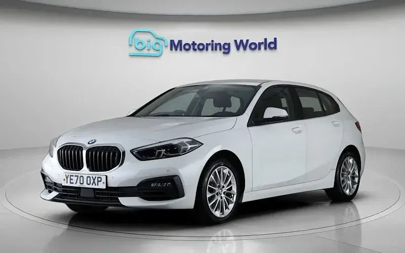 Used BMW 118 140 HP (102 kW) 2020 White Hatchback