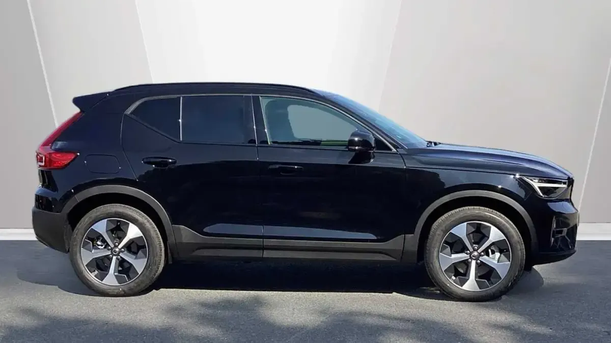 New Volvo XC40 Plus 161 HP (118 kW) 2027 SUV