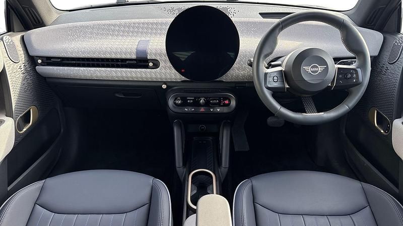 Usado Mini Cooper Hatch 133 kW (181 CV) 2024 Azul Utilitario