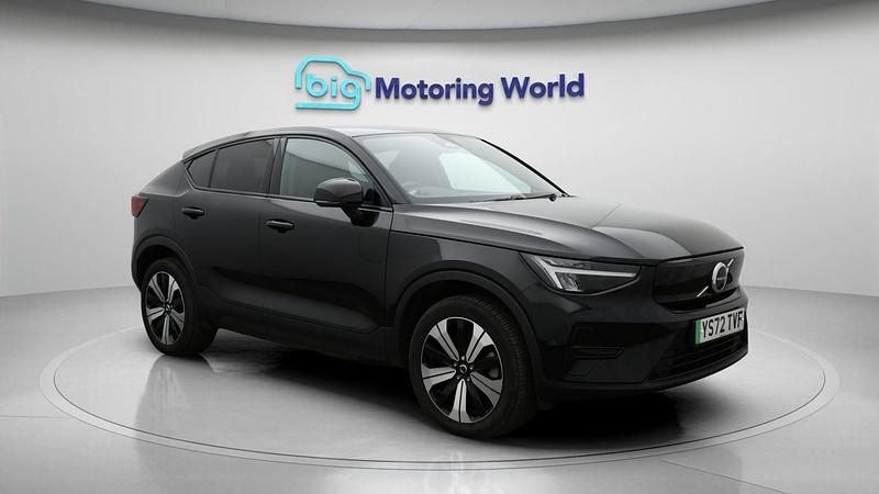 Black Used 2023 Volvo C40 Core SUV | £20,200 (Good price) - Image 1/4