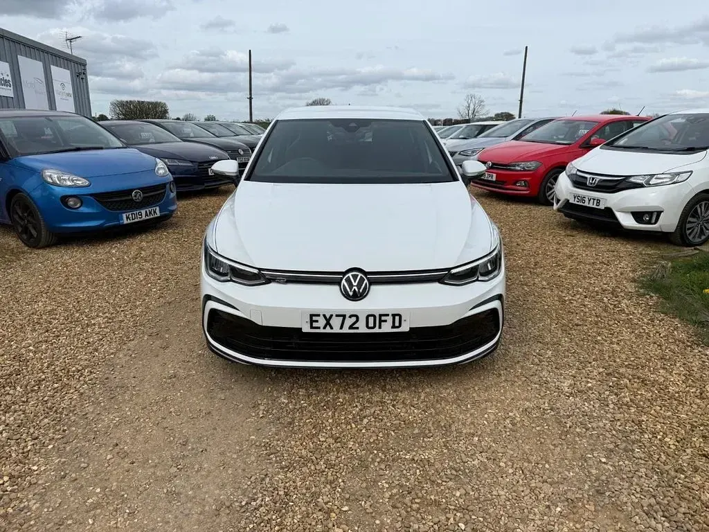 Used VW Golf VIII R-line 150 HP (110 kW) 2022 White Hatchback