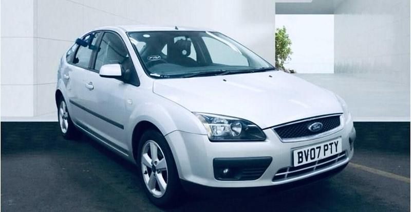 Used Ford Focus Zetec 123 HP (90 kW) 2007 Silver Hatchback