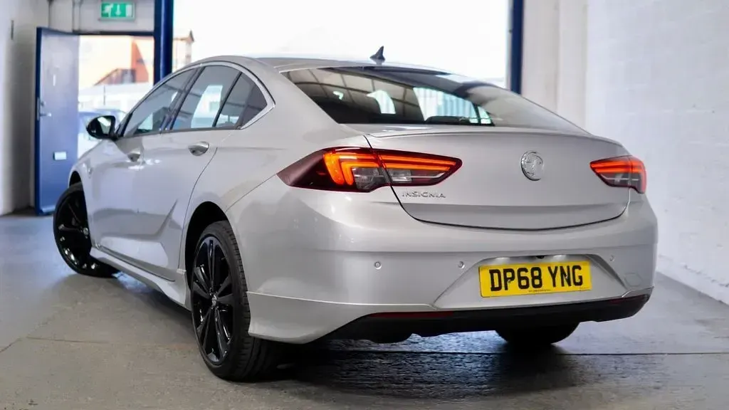 Used Vauxhall Insignia SRi 2019 Silver Hatchback