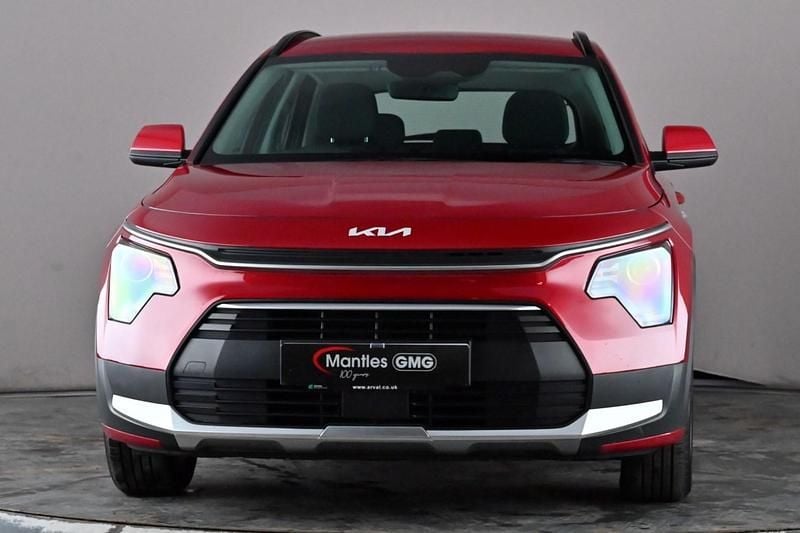 Used Kia Niro 127 HP (93 kW) 2025 Red SUV