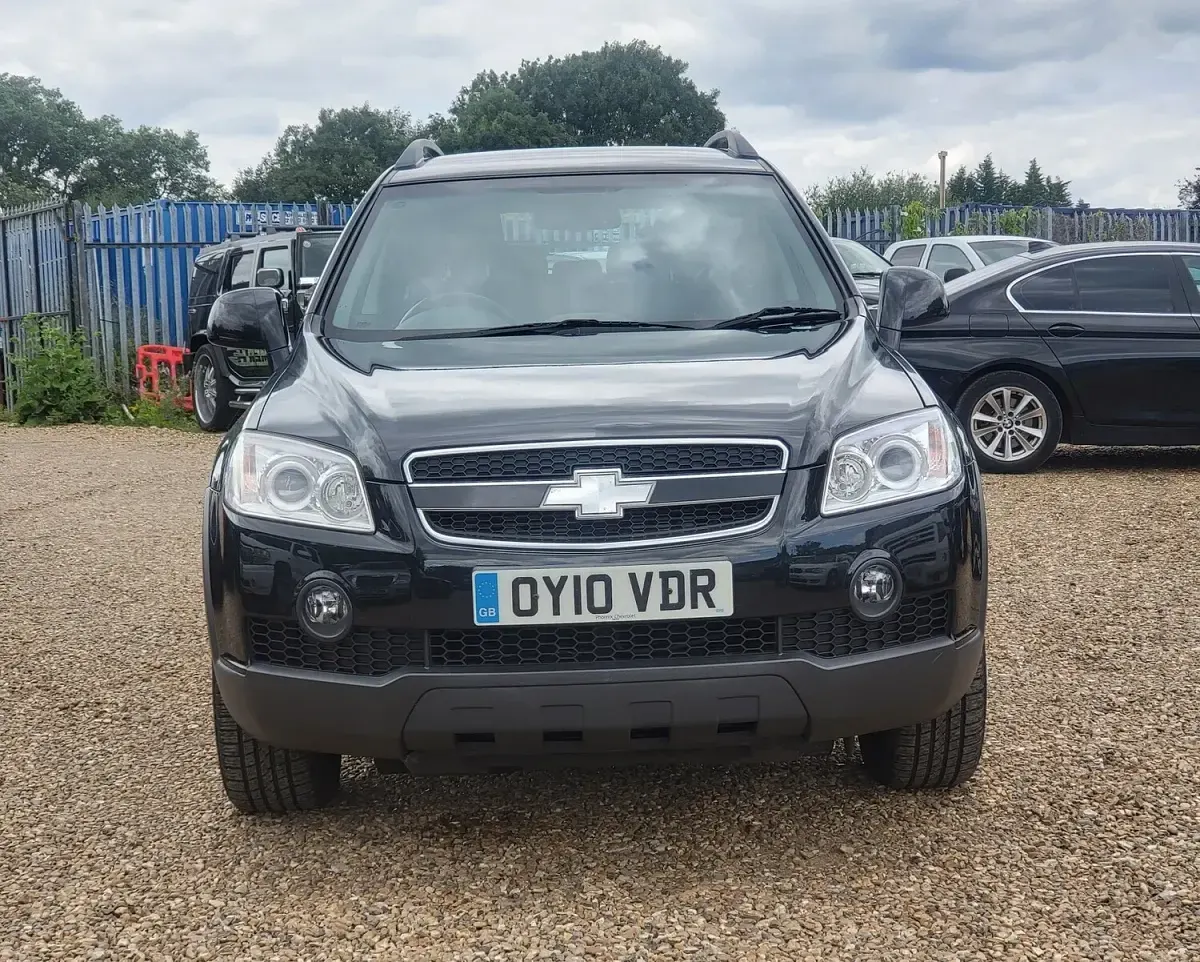 Used Chevrolet Captiva LT 2010 Black SUV