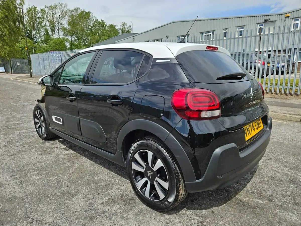 Second-hand Citroën C3 PureTech 2024 Negru Hatchback