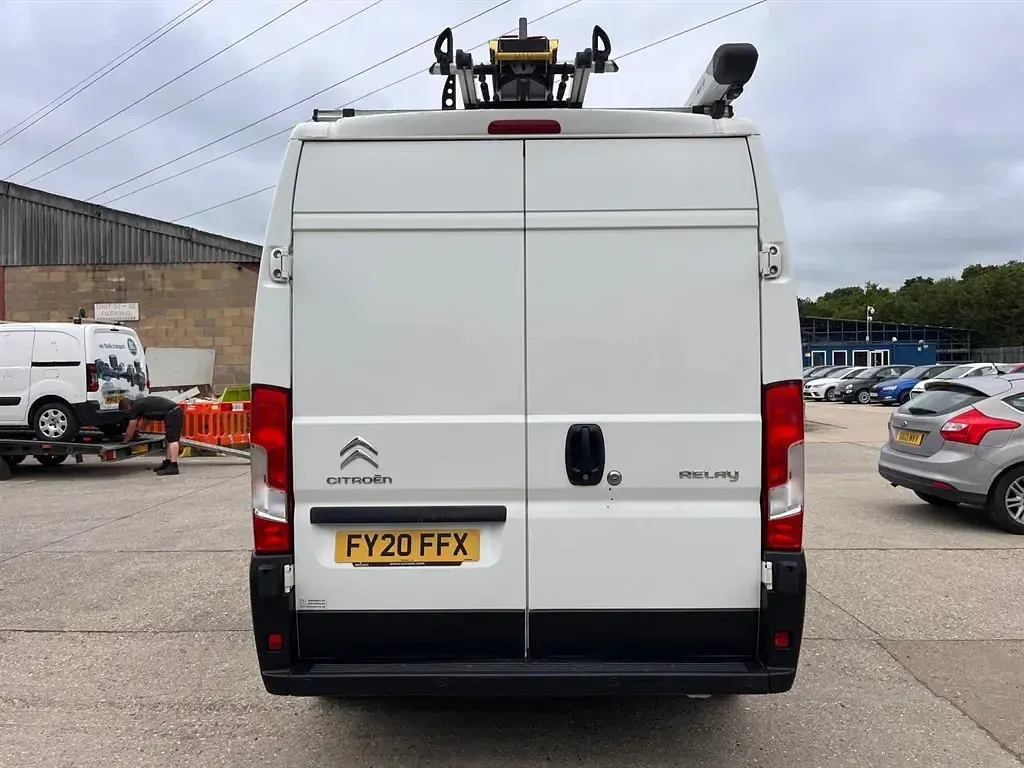 Used Citroën Relay 140 HP (102 kW) 2020 White Van