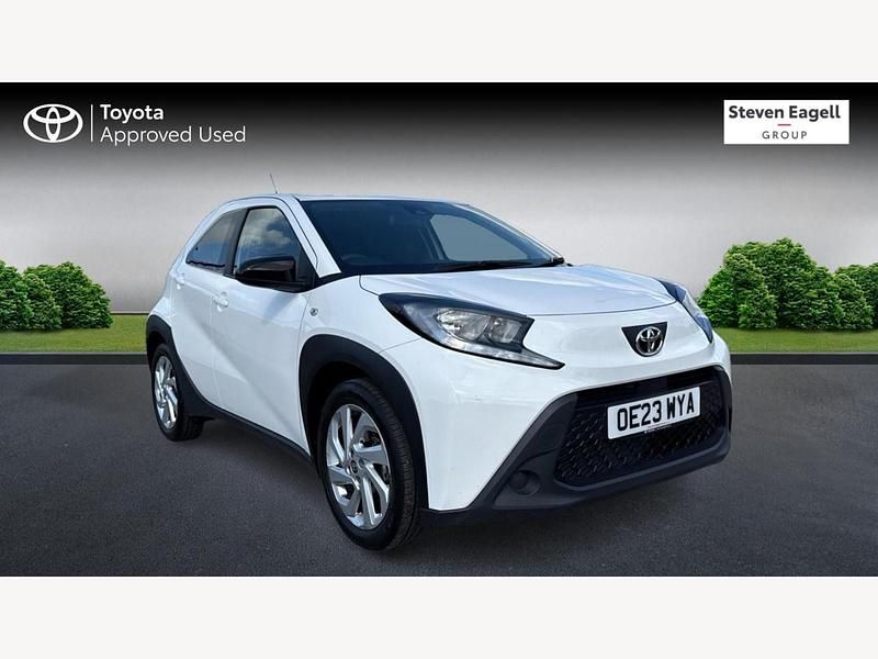 White Used 2023 Toyota Aygo PURE Hatchback | £14,071 (Fair price) - Image 1/3