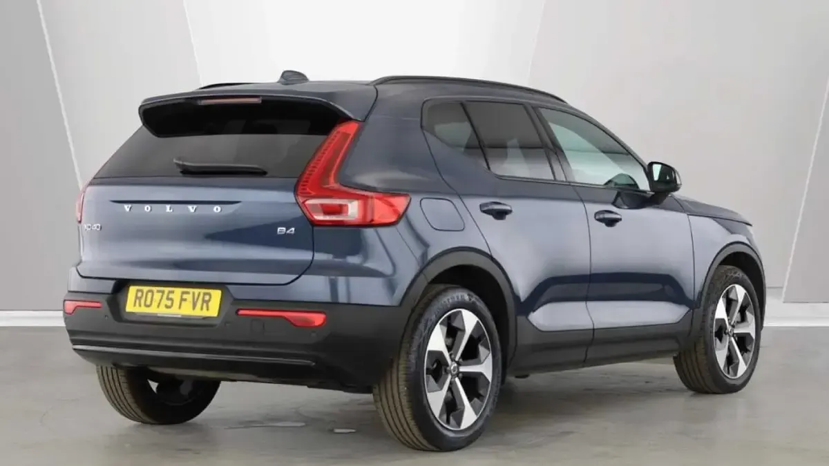 Used Volvo XC40 Plus 194 HP (142 kW) 2026 SUV