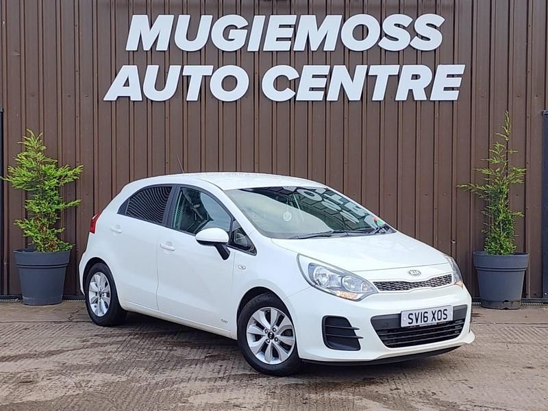 White Used 2016 Kia Rio Hatchback | £6,195 (Fair price) - Image 1/4