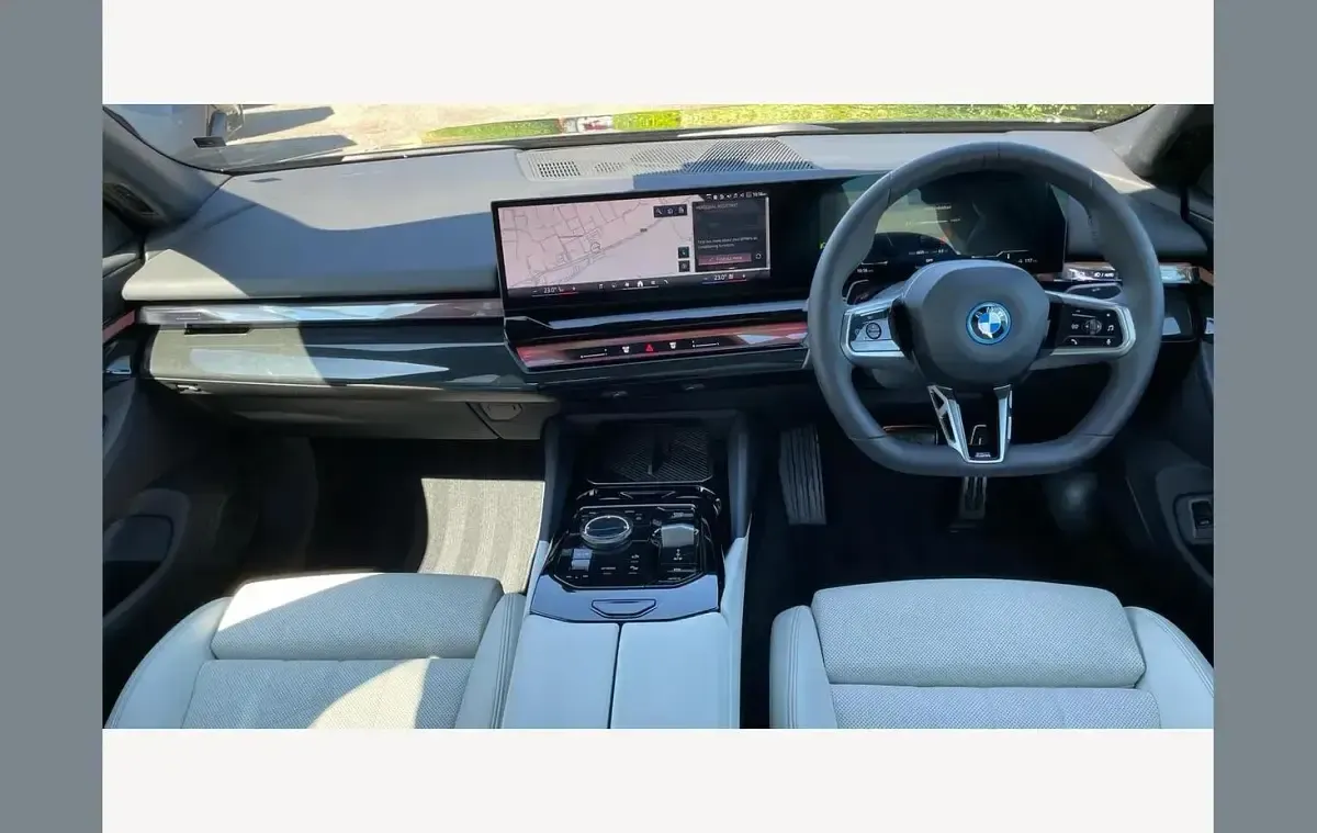 Used BMW i5 M Sport 250 kW (340 HP) 2025 Black sapphire metallic paint Sedan