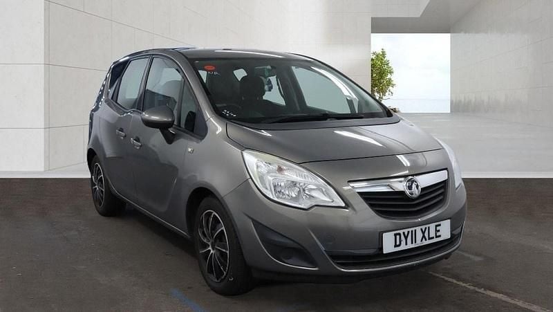 Begagnad Vauxhall Meriva 2011 Brun Minibuss