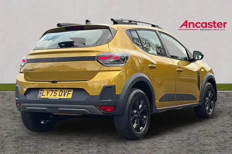 Used Dacia Sandero Extreme 108 HP (79 kW) 2025 Yellow SUV