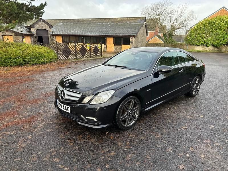 Begagnad Mercedes E350 231 HK (169 kW) 2009 Svart Sportkupé