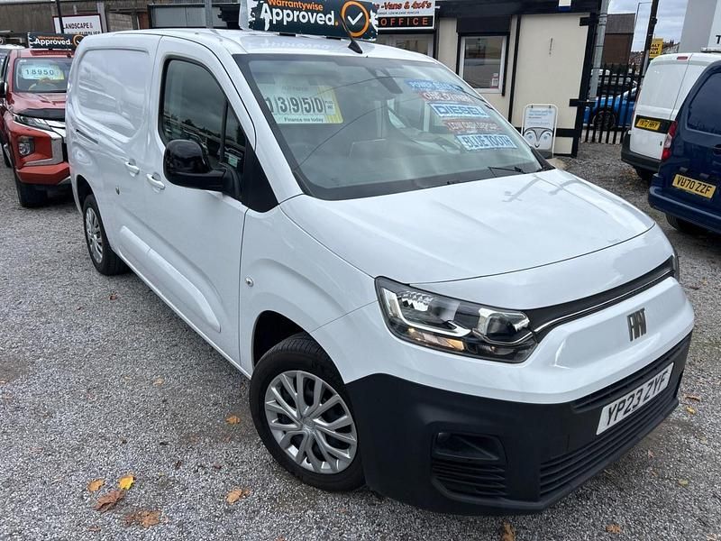 White Used 2023 Fiat Doblò S MPV | £13,950 (A bit pricey) - Image 1/4
