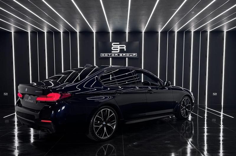 Usado BMW M550 2023 Negro Berlina