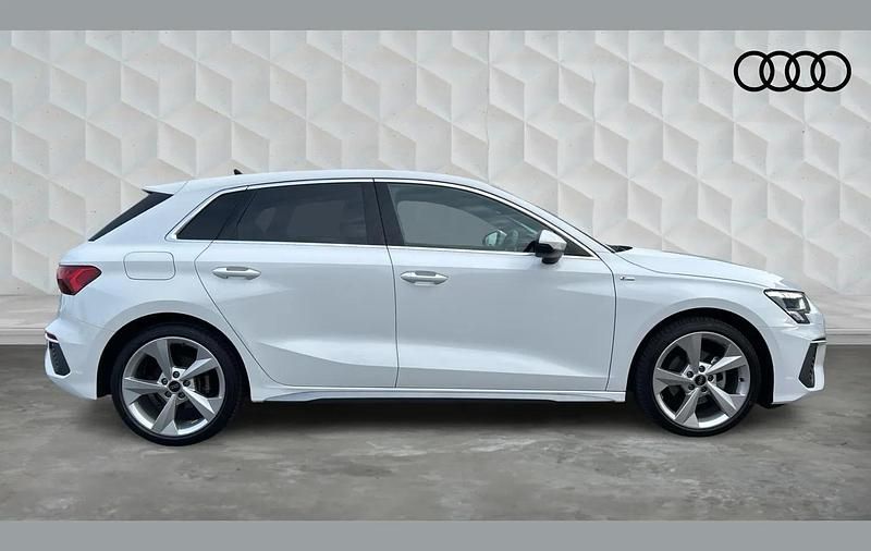 Used Audi A3 S-Line 147 HP (108 kW) 2024 White Hatchback