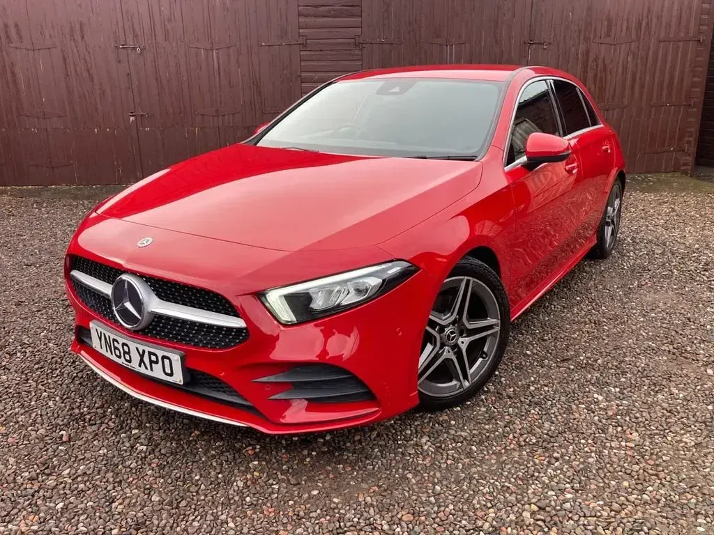 Used Mercedes A180 Executive 136 HP (100 kW) 2018 Red Hatchback