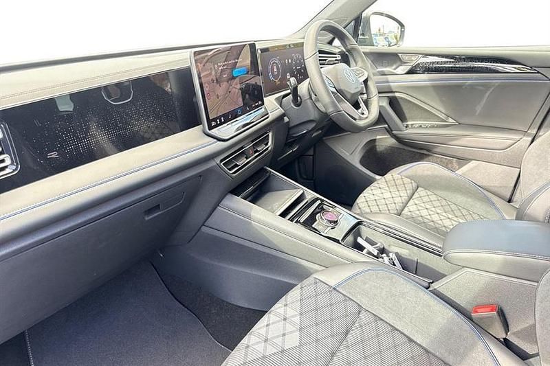 Used VW Tiguan R-line 150 HP (110 kW) 2025 Dolphin grey SUV