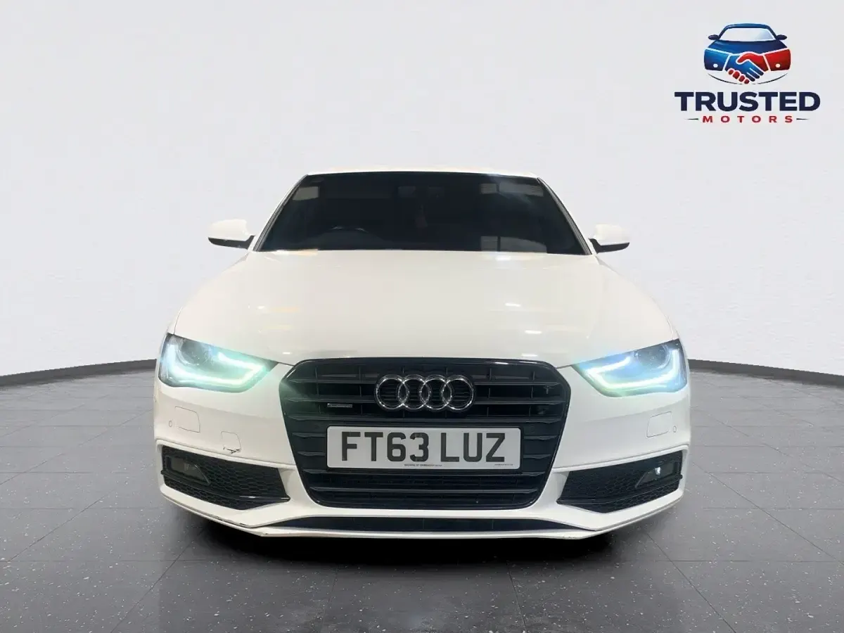 Used Audi A4 Black Edition 177 HP (130 kW) 2014 White Sedan