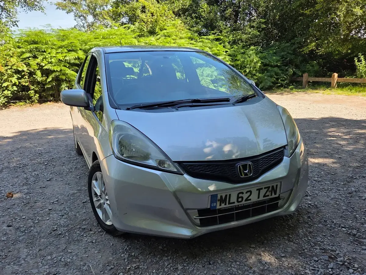 Used Honda Jazz ES 2012 Silver Hatchback