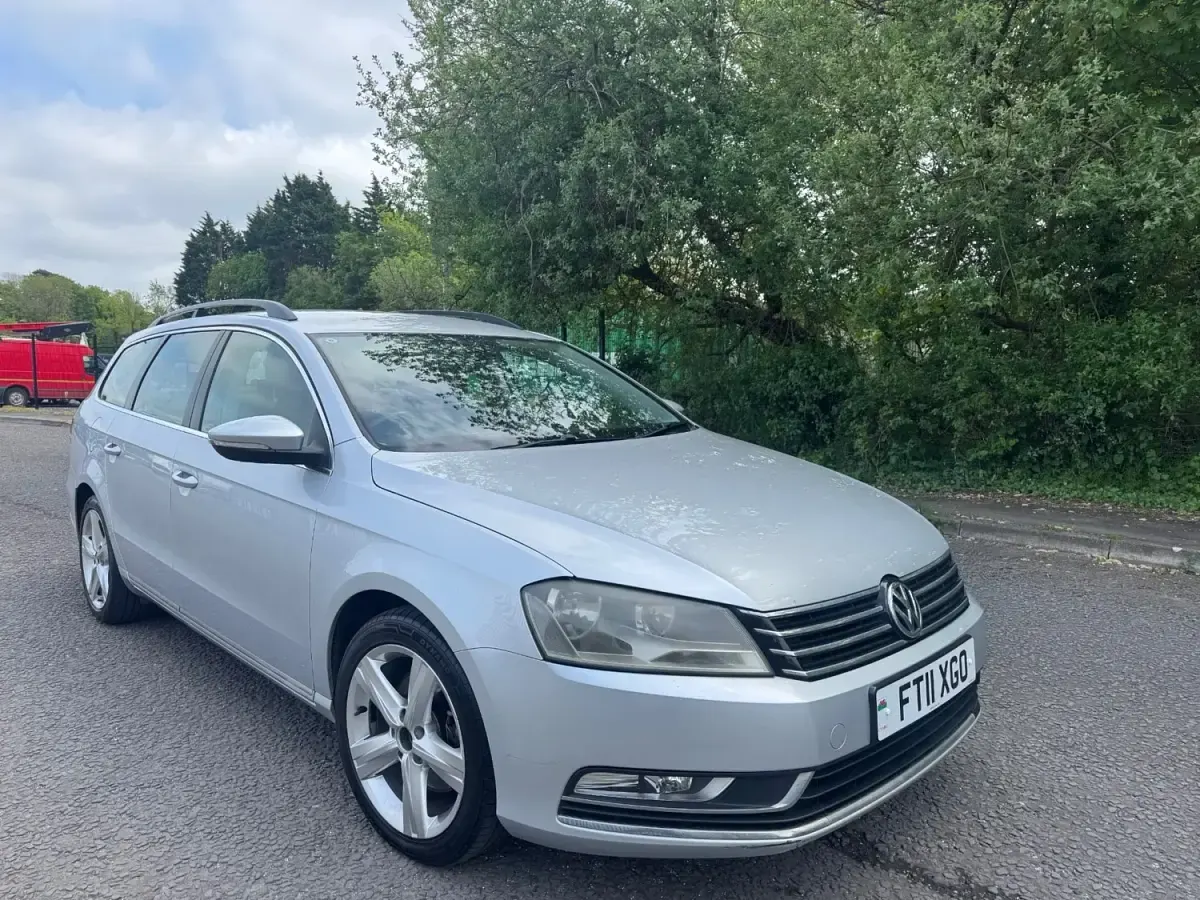 Begagnad VW Passat SE 2011 Silver Kombi