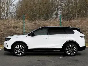 New Vauxhall Grandland X Design Edition 145 HP (106 kW) 2026 Brilliant paint  arctic white SUV