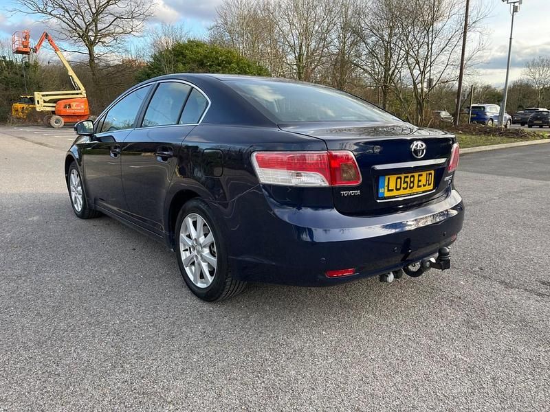 Used Toyota Avensis 146 HP (107 kW) 2009 Blue Sedan