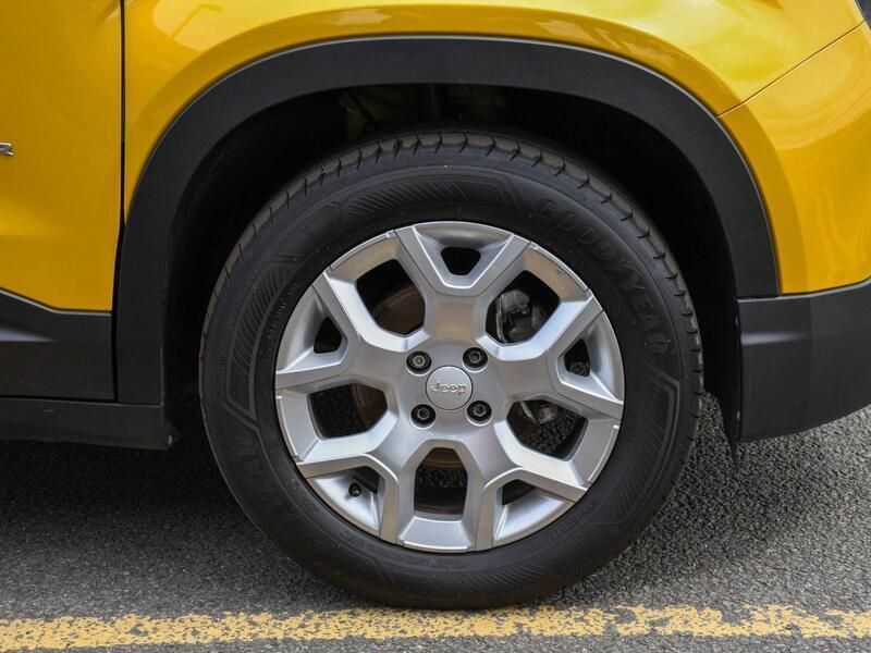 Yellow Used 2024 Jeep Avenger Altitude SUV | £17,896 (Fair price) - Image 1/4