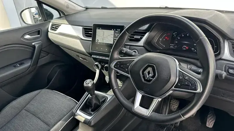 Used Renault Captur Techno 91 HP (66 kW) 2024 Grey SUV