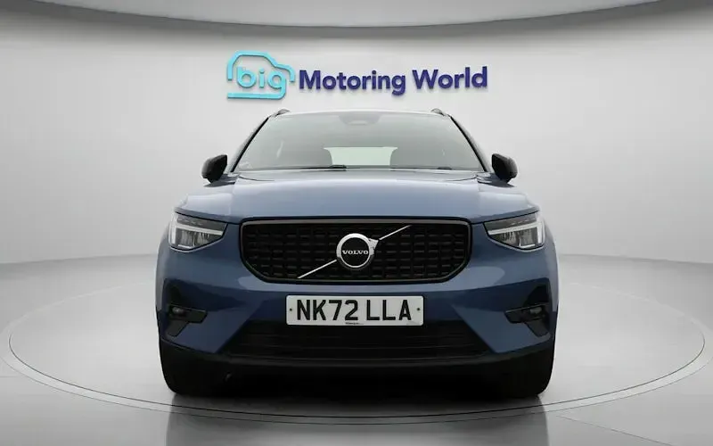 Usado Volvo XC40 Plus 163 HP (119 kW) 2025 SUV