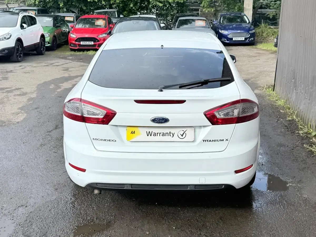 Used Ford Mondeo Business Edition 150 HP (110 kW) 2014 White Hatchback