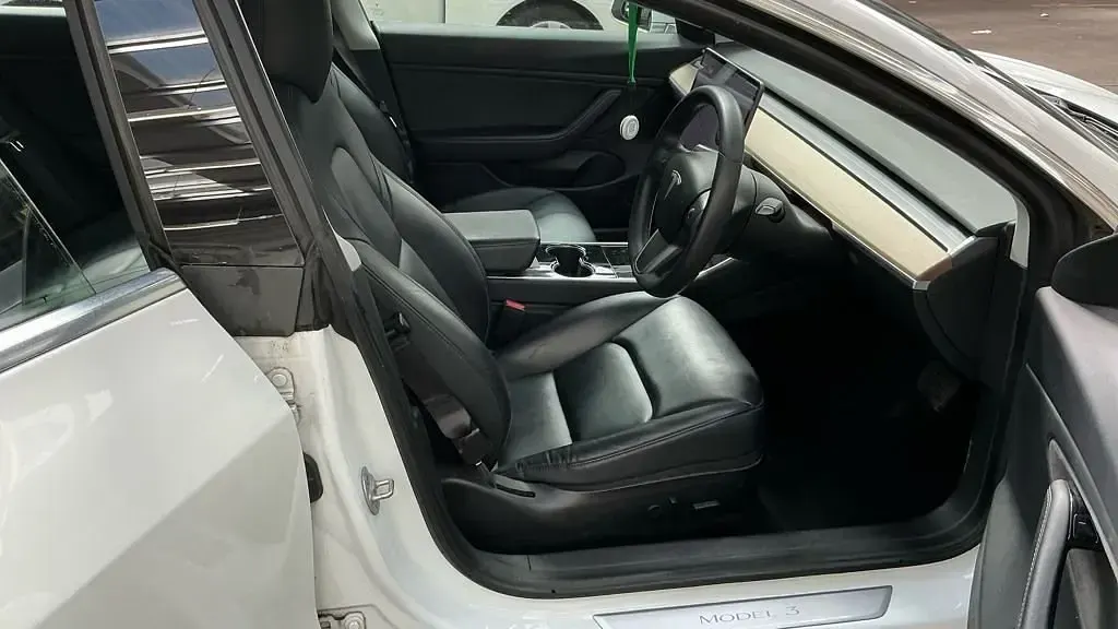 Usado Tesla Model 3 254 kW (346 HP) 2019 Branco Sedan