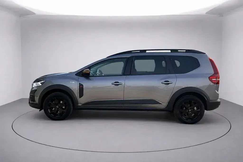 Used Dacia Jogger Extreme 110 HP (80 kW) 2024 Grey MPV