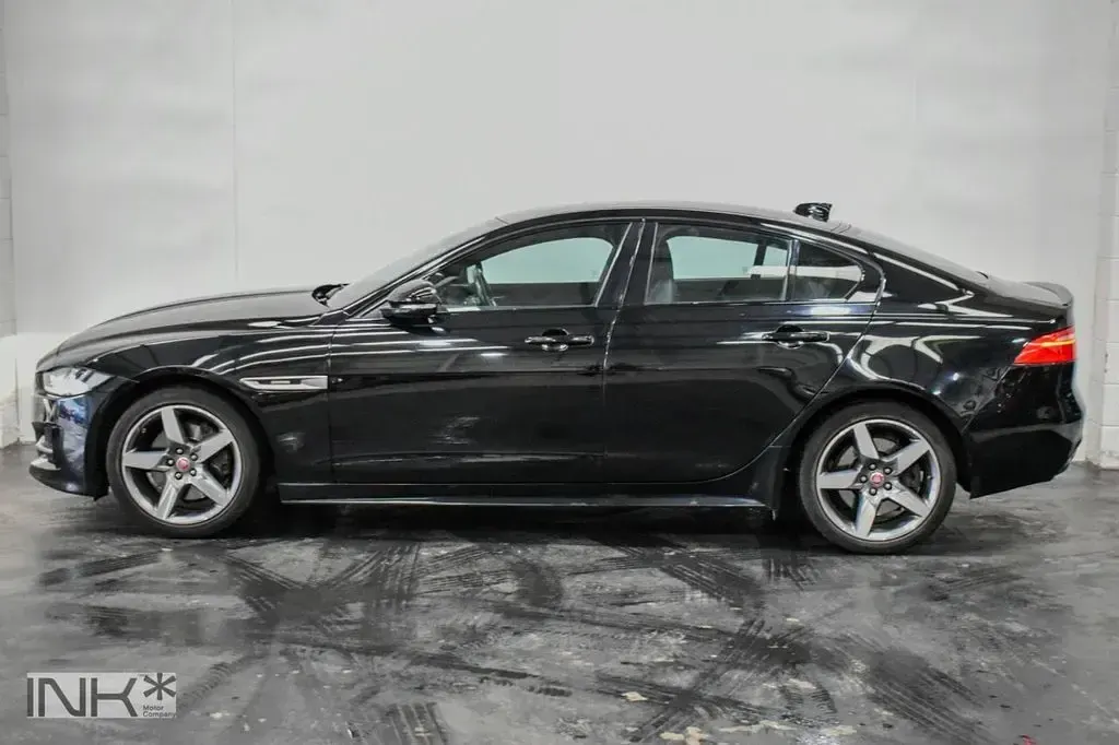 Used Jaguar XE Ingenium 200 HP (147 kW) 2019 Black Sedan
