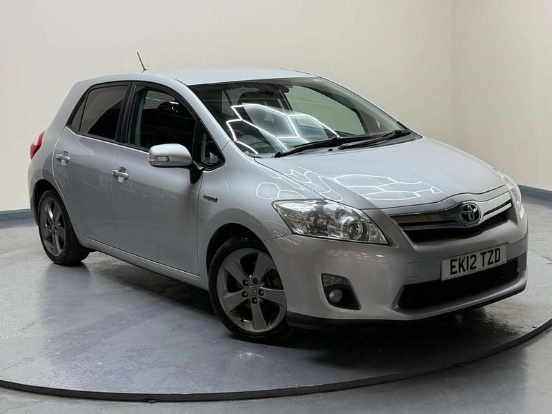 Silver Used 2012 Toyota Auris Hybrid Hatchback | £7,995 (Good price) - Image 1/4