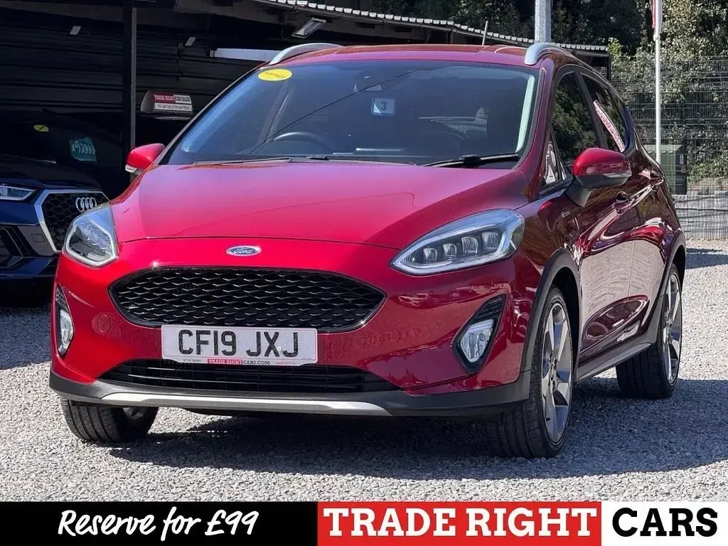 Second-hand Ford Fiesta Active 100 CP (73 kW) 2019 Roșu Hatchback