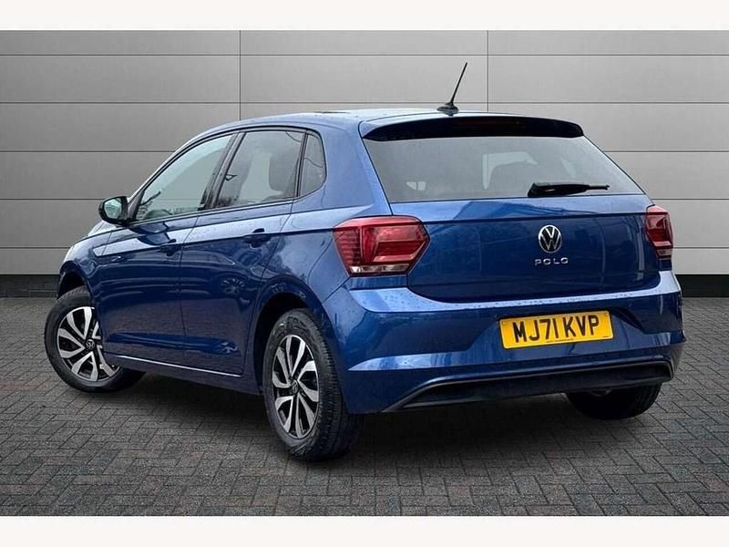 Usado VW Polo Active 95 HP (69 kW) 2021 Azul Citadino