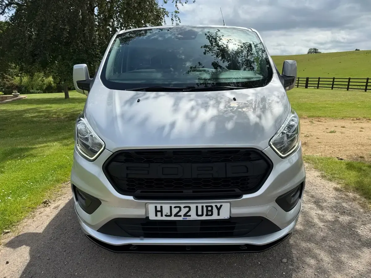 Used Ford Transit Custom Limited 130 HP (95 kW) 2022 Silver Cabriolet
