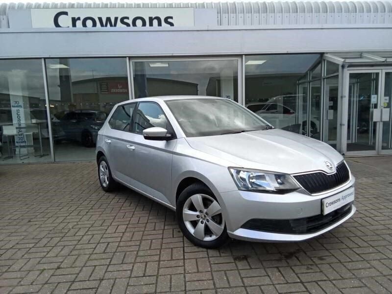 Brilliant silver Used 2017 Skoda Fabia SE Hatchback | £6,995 (Fair price) - Image 1/4
