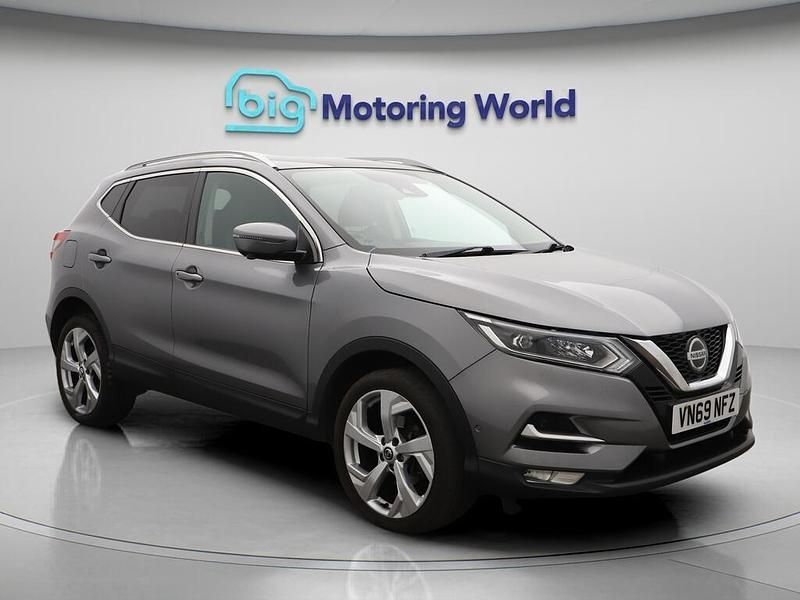 Grey Used 2019 Nissan Qashqai S SUV | £10,600 (Fair price) - Image 1/4