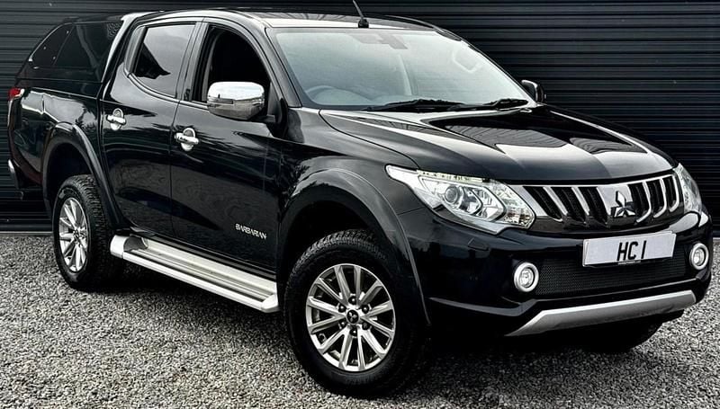 Used Mitsubishi L200 2017 Black Pickup