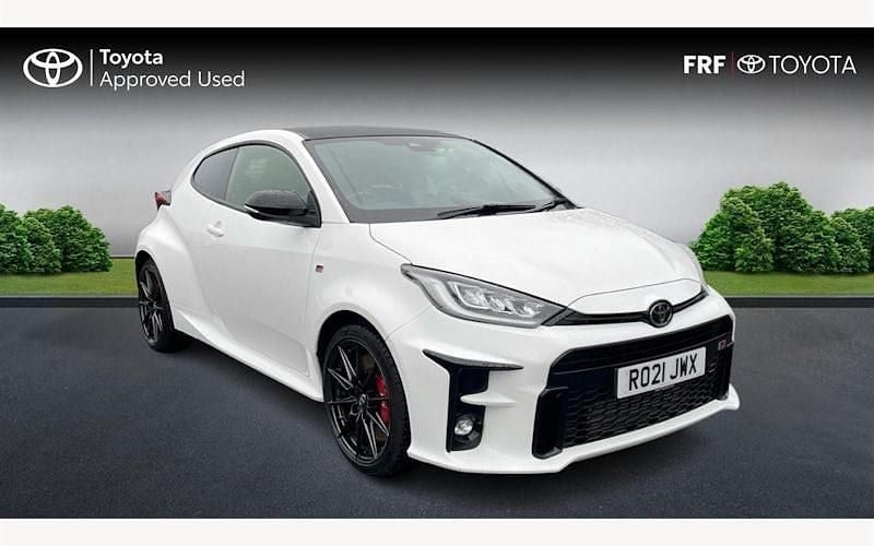 Used 2021 Toyota Yaris Hatchback | £27,495 (Fair price) - Image 1/4