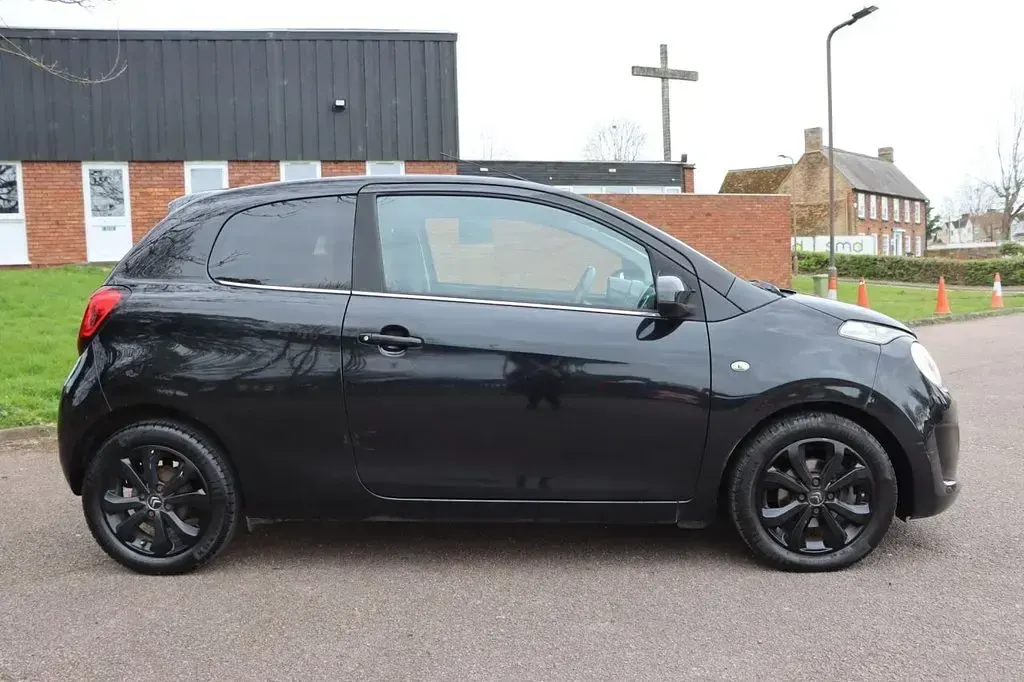 Used Citroën C1 Flair 82 HP (60 kW) 2016 Black Hatchback